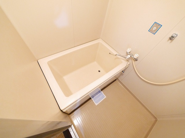 ピノハイツの浴室|お風呂で日々の疲れを落としましょう