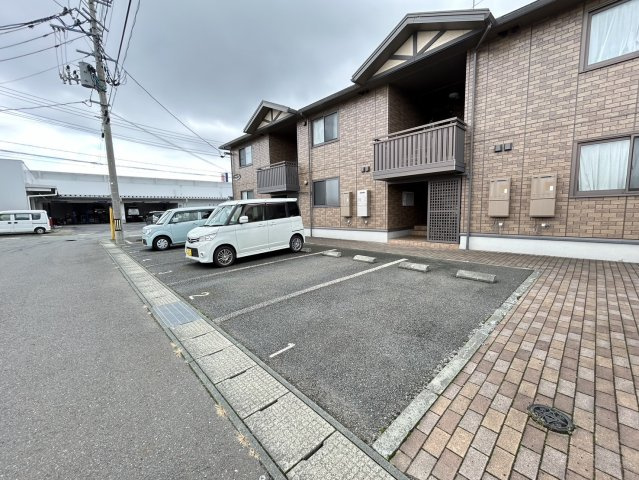 メイユールＭＳの駐車場