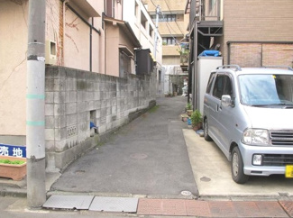 【前面道路含む現地写真】 | 渋谷区代々木4丁目売地6100万円北側道路