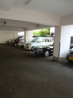 【駐車場】 | 敷地内屋内駐車場