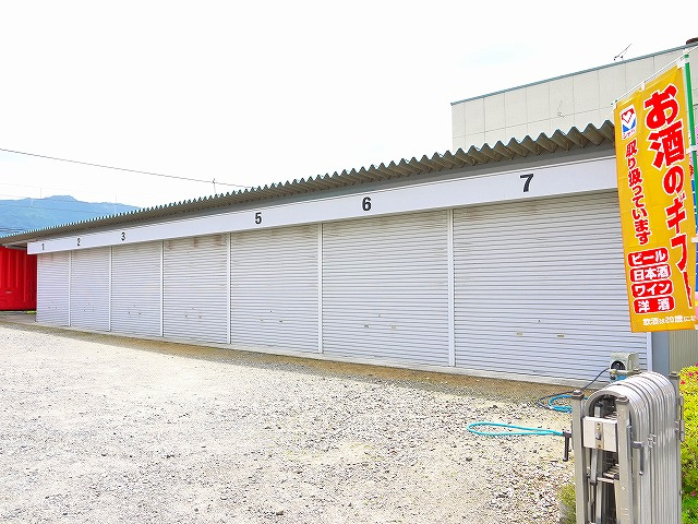 堀尾店舗の駐車場