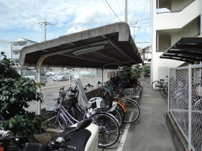 【その他共用部分】 | 陽光マンション | ☆屋根付き駐輪場☆