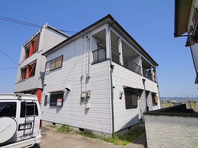 メゾネット山田川の外観