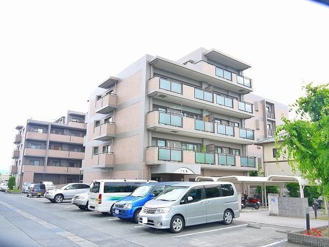 ユニライフ郡山の外観