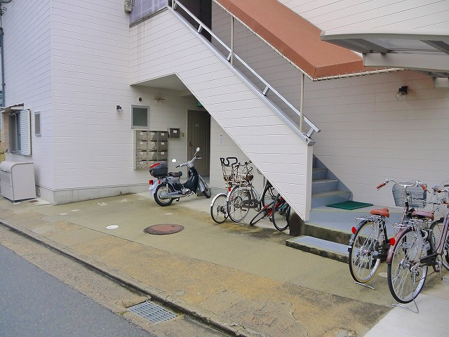 北澤ハイツのエントランス