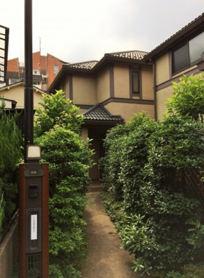 【エントランス】 | 浜田山３丁目戸建賃貸住宅 | アプローチ　浜田山３丁目戸建賃貸住宅