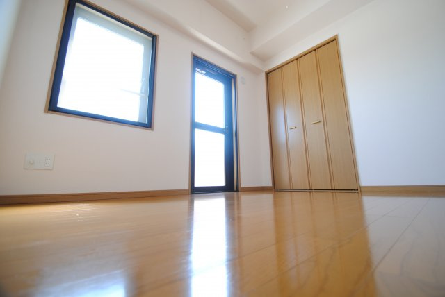 久留米市東合川５丁目の賃貸マンションの洋室