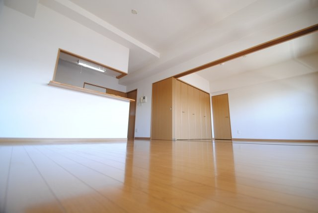 久留米市東合川５丁目の賃貸マンションの居間・リビング