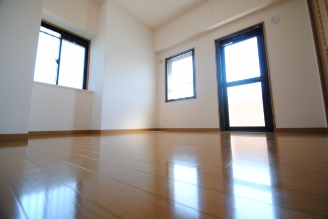 久留米市東合川５丁目の賃貸マンションの洋室