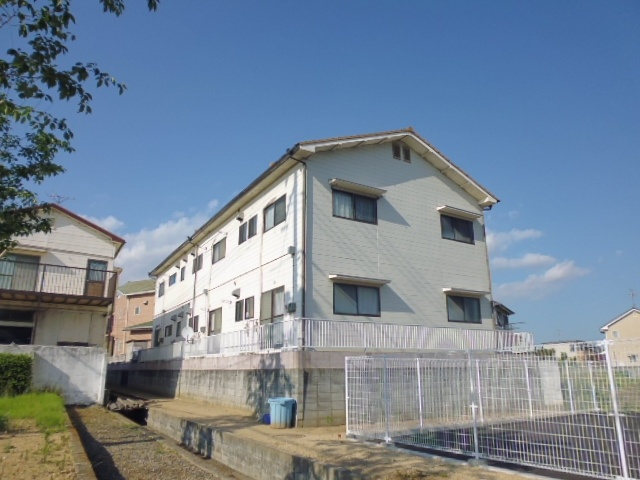 倉敷市四十瀬のアパートの外観