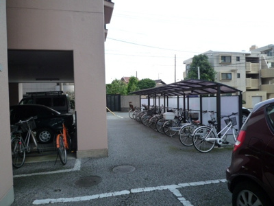 【駐車場】 | ブルジョン７ | 自転車置場もあります。