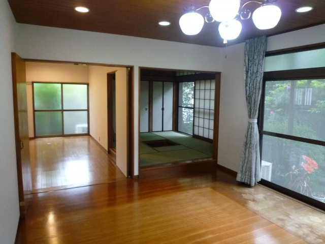 萩山町３丁目戸建の居間・リビング
