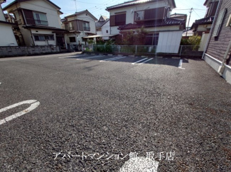 【駐車場】