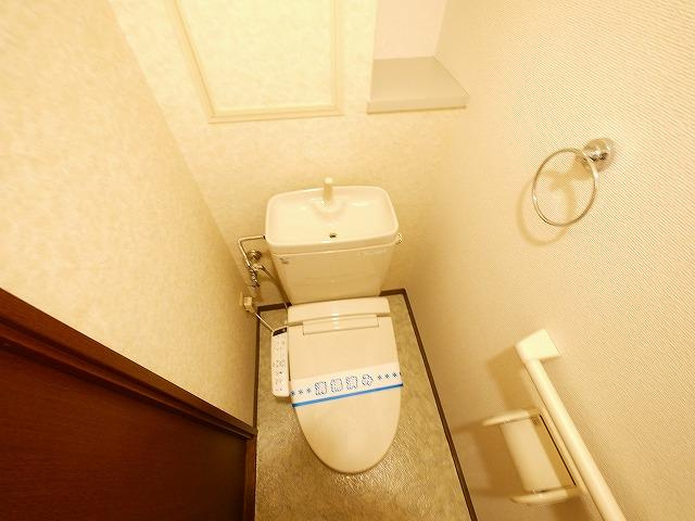 グリーンパークコートのトイレ|ゆったりとした空間のトイレです