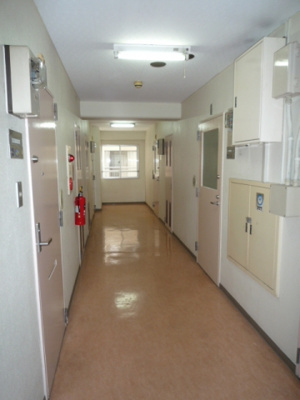 【その他共用部分】 | フクロクハイマンション１号館 | 事務所前廊下