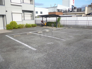 【駐車場】