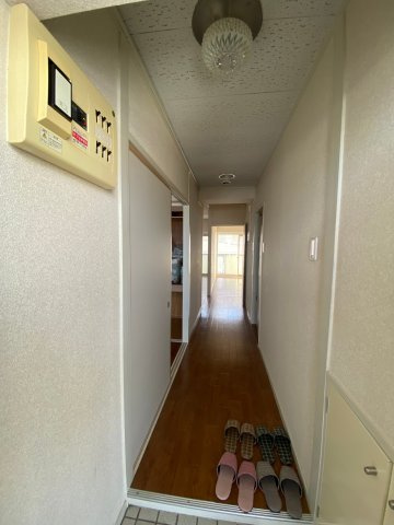 マンションブエナティエラの玄関