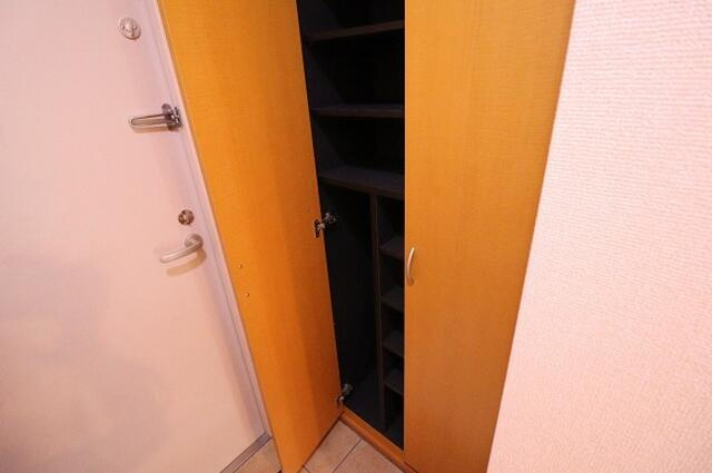 ヴェルドミール　カシマの玄関