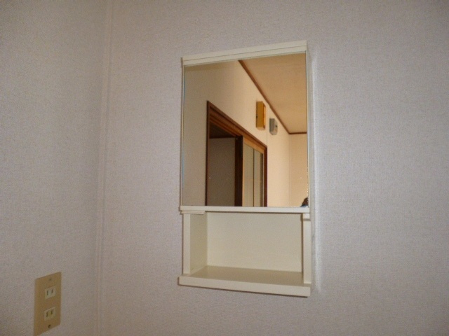 野田マンションＣの洗面所|洗面鏡収納