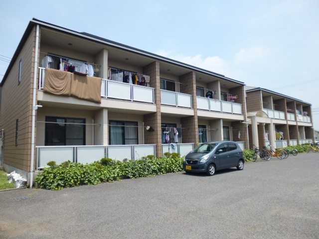 倉敷市上東のアパートの外観