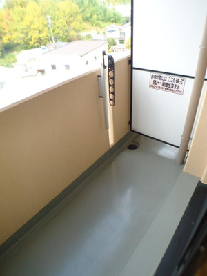 【バルコニー】 | ハッピー・デン