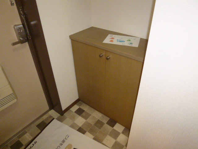 ドメスティックカーサの玄関