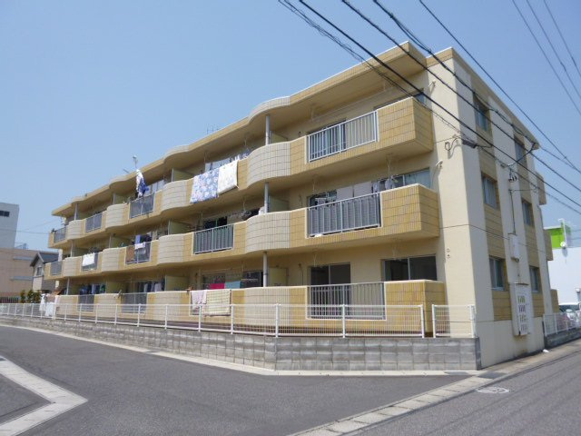 ドメスティックカーサの外観