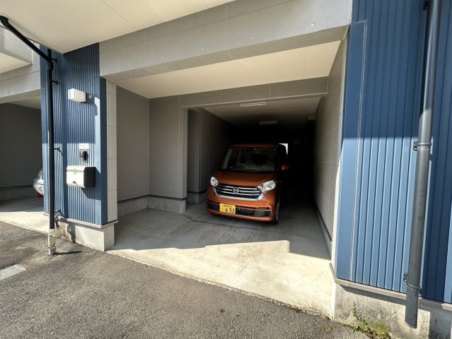 長岡ハイツの駐車場