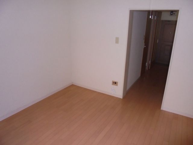 オキナマンションの居間・リビング