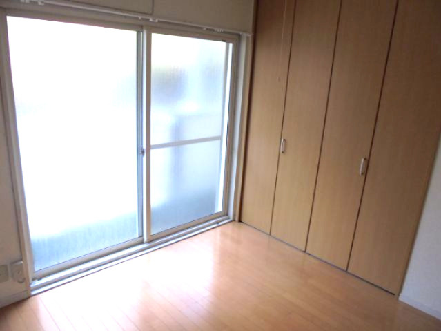 オキナマンションの洋室