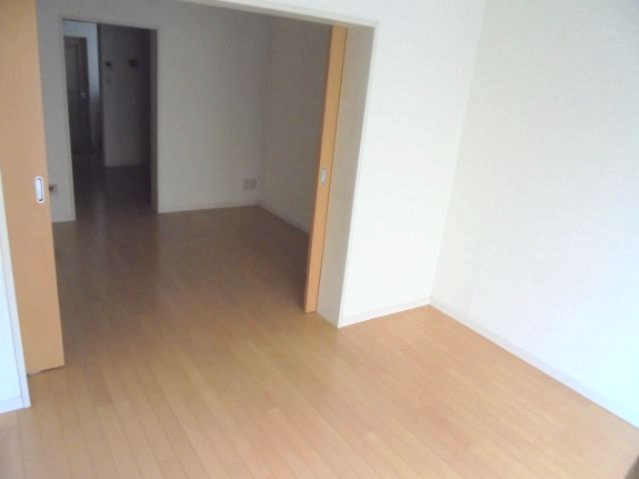 オキナマンションの洋室