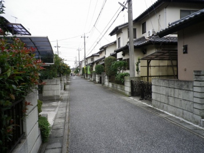【前面道路含む現地写真】 | 行田市持田5丁目 敷地51坪 整形地