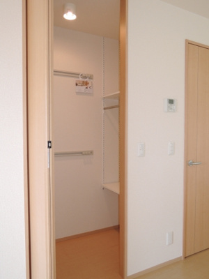 【収納】 | エリチェ青山 | ☆ワンステップクローゼット☆