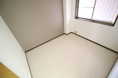 【寝室】 | サニーコート 鷹取