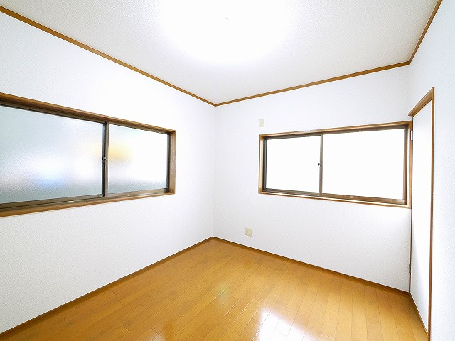 ピノ520の洋室|落ち着いた色調の洋室です
