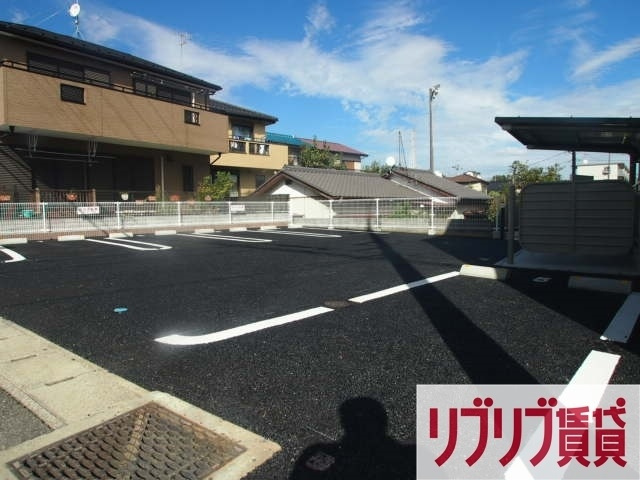 リヴェールの駐車場