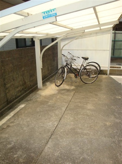 【駐車場】