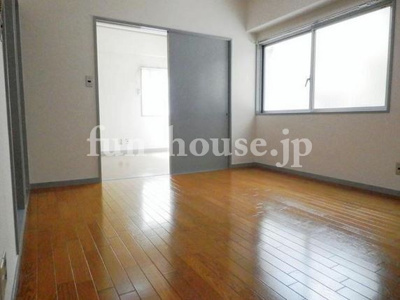 【居間・リビング】 | 南青山高木フラット