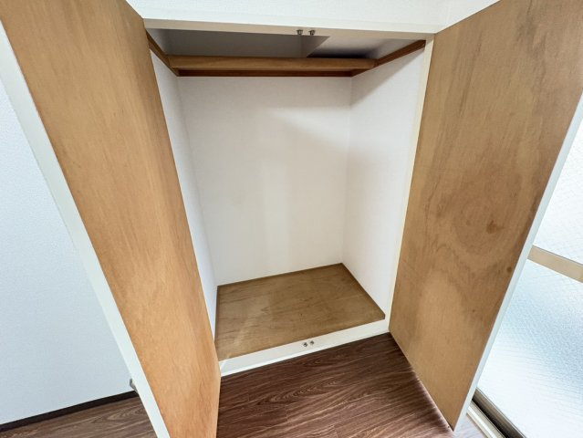 山内ビルの収納