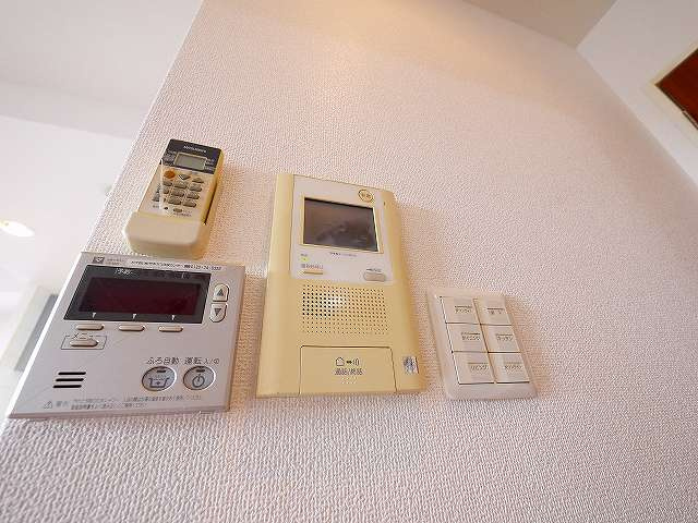レイセニット奈良グラン・ヴェルジェのセキュリティ|お顔が見えるモニター付きインターホンもございます。
