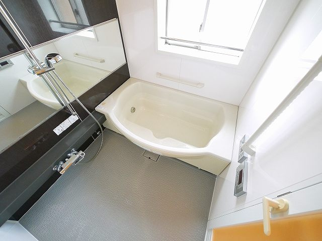 レイセニット奈良グラン・ヴェルジェの浴室|日々の疲れを癒すお風呂です