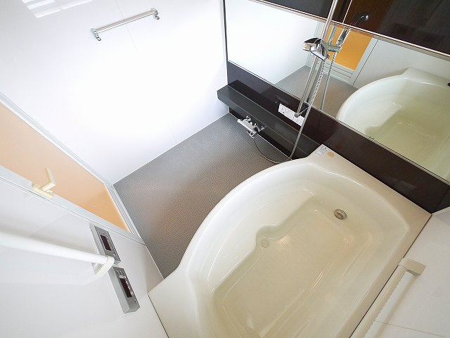 レイセニット奈良グラン・ヴェルジェの浴室|お風呂です