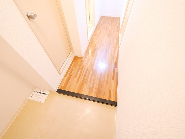 SSKビルの玄関|落ち着いた玄関です