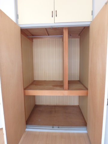 パールハイツ吉川の収納