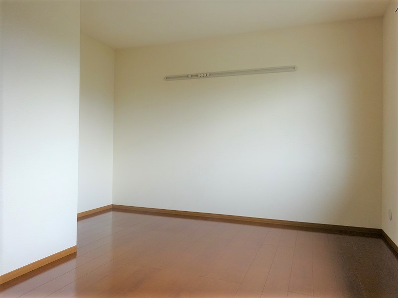 ヴィラけやき3の寝室|2階洋室7帖