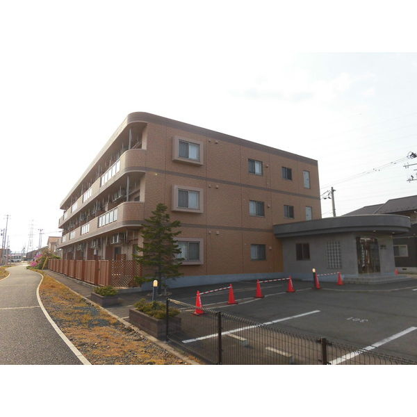 ブランポミエの駐車場