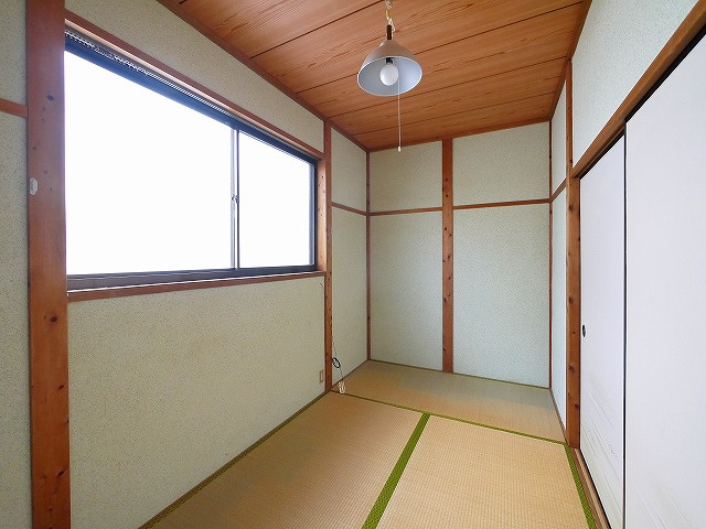 大西勉貸家（大安寺2丁目）の和室|和室がひろがる居住スペース