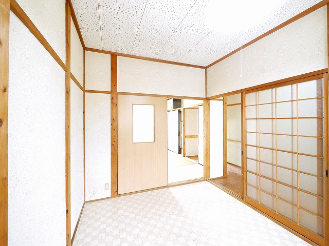 大西勉貸家（大安寺2丁目）の居間・リビング|こちらのリビングで趣味の時間をお楽しみください