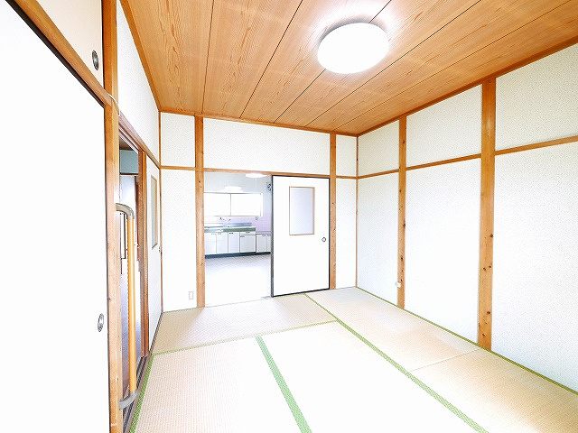 大西勉貸家（大安寺2丁目）の寝室|寝室です