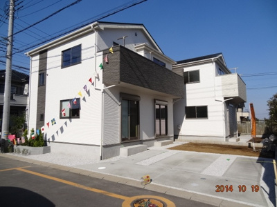 【外観】 | 北本市宮内1丁目新築分譲住宅全2棟　最終1棟 | 10月18日庭、駐車場完成いたしました。是非ご覧ください。